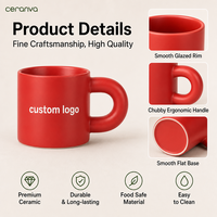 Mug Kopi Keramik Gagang Tebal Logo Kustom Grosir, Cangkir Tasse Taza Bentuk Berbeda yang Dipersonalisasi untuk Hadiah Bisnis