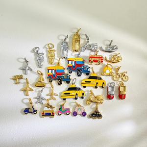 Colgante de Plata 925 con Baño de Oro Grueso, Distribución de Peso Equilibrada, Directo de Fábrica, Calidad Premium - Product Image 5