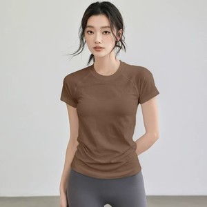Nouveau T-shirt de sport pour femmes adultes à manches courtes et col rond, respirant, séchage rapide, pour yoga, gym et entraînement - Product Image 2