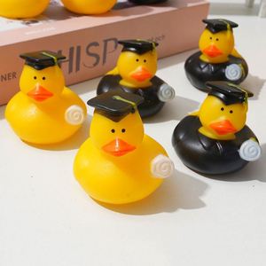 Nuevo Patito Amarillo de Juguete para Baño, Lindo Patito Médico Flotante que Chirría, Juguete para Niños, Gran Venta - Product Image 5