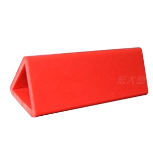 Tubo triangolare personalizzato <span class=keywords><strong>PVC</strong></span>/PP/ABS/PE altri prodotti <span class=keywords><strong>in</strong></span> plastica <span class=keywords><strong>per</strong></span> estrusione - Product Image 2