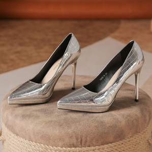 Escarpins d'été sexy pour femmes Evergreen à talon aiguille, bride cheville, bout pointu, brodés, perlés, en cuir véritable, imperméables - Product Image 1