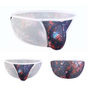 Vente en gros <span class=keywords><strong>de</strong></span> sous-vêtements sexy taille moyenne en triangle pour hommes, maillots <span class=keywords><strong>de</strong></span> <span class=keywords><strong>bain</strong></span> respirants pour garçons avec logo doré, en tissu <span class=keywords><strong>de</strong></span> nylon - Product Image 3