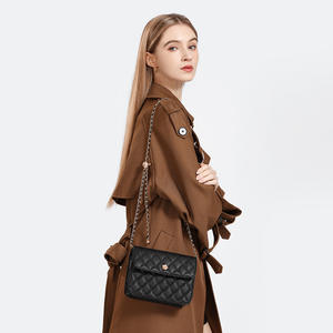 กระเป๋าสะพายไหล่แบบโซ่สไตล์ตะวันตกสุดหรู ดีไซน์ทันสมัย วัสดุ PU ปิดซิป กันน้ำ แฟชั่นสำหรับผู้หญิง - Product Image 1