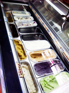 Prix d'usine, <span class=keywords><strong>bac</strong></span> à crème glacée en <span class=keywords><strong>plastique</strong></span> blanc de 5 <span class=keywords><strong>litres</strong></span>, grands bacs à crème glacée avec couvercles, plateau à gelato de qualité alimentaire personnalisé, tunnel - Product Image 6