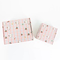 Boîte d'expédition en carton ondulé personnalisée à faible MOQ, avec impression offset et pelliculage brillant, pour l'emballage de produits de marques de démarrage et de vente au détail