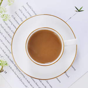 Tazze da Caffè in Porcellana Bianca con Bordo Dorato, Set di Tazze per Caffè e Tè in Ceramica con Piattini, Eleganti Tazze da Tè per Casa, Ufficio e Caffetteria - Product Image 4