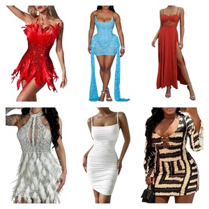 2026 Vente en gros d'usine de vêtements de seconde main mixtes de marque, Ropa Pacas De Ropa, Robes, Hauts, T-shirts, Balles de vêtements, Autres matériaux - Product Image 1