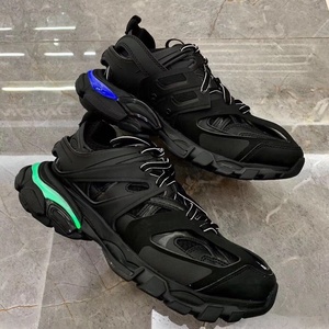 2026 Chaussures de sport LED originales de qualité supérieure, style rétro, pour la marche, de créateur, décontractées, pour le skateboard - Product Image 2