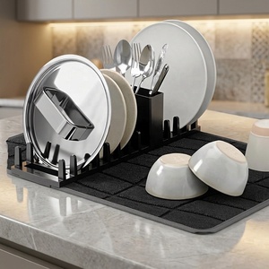 Escurridor de Platos Plegable <span class=keywords><strong>Umbra</strong></span> Udry de Plástico para Piso con Tapete de Microfibra, Multifuncional y Apto para Lavavajillas - Product Image 5