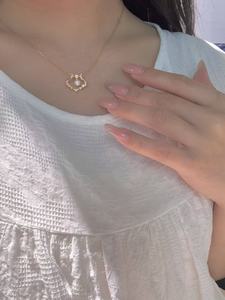 เครื่องประดับ UM เงินแท้ 925 ขายส่ง จี้รูปเมฆมงคลประดับมุกธรรมชาติและเพทาย สำหรับทุกเพศ เหมาะเป็นของขวัญวันครบรอบประจำวัน - Product Image 5