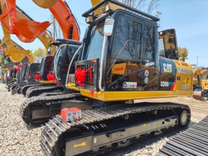 Excavadora hidráulica de clase CAT 320D de 22 toneladas diseñada para una alta eficiencia, durabilidad, bajos costos operativos en construcciones exigentes - Product Image 1