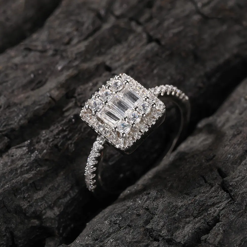 フルダイヤモンドリングジルコンステンレス結婚指輪クラシックデザインスクエアジルコンインデックスフィンガーリングファッション