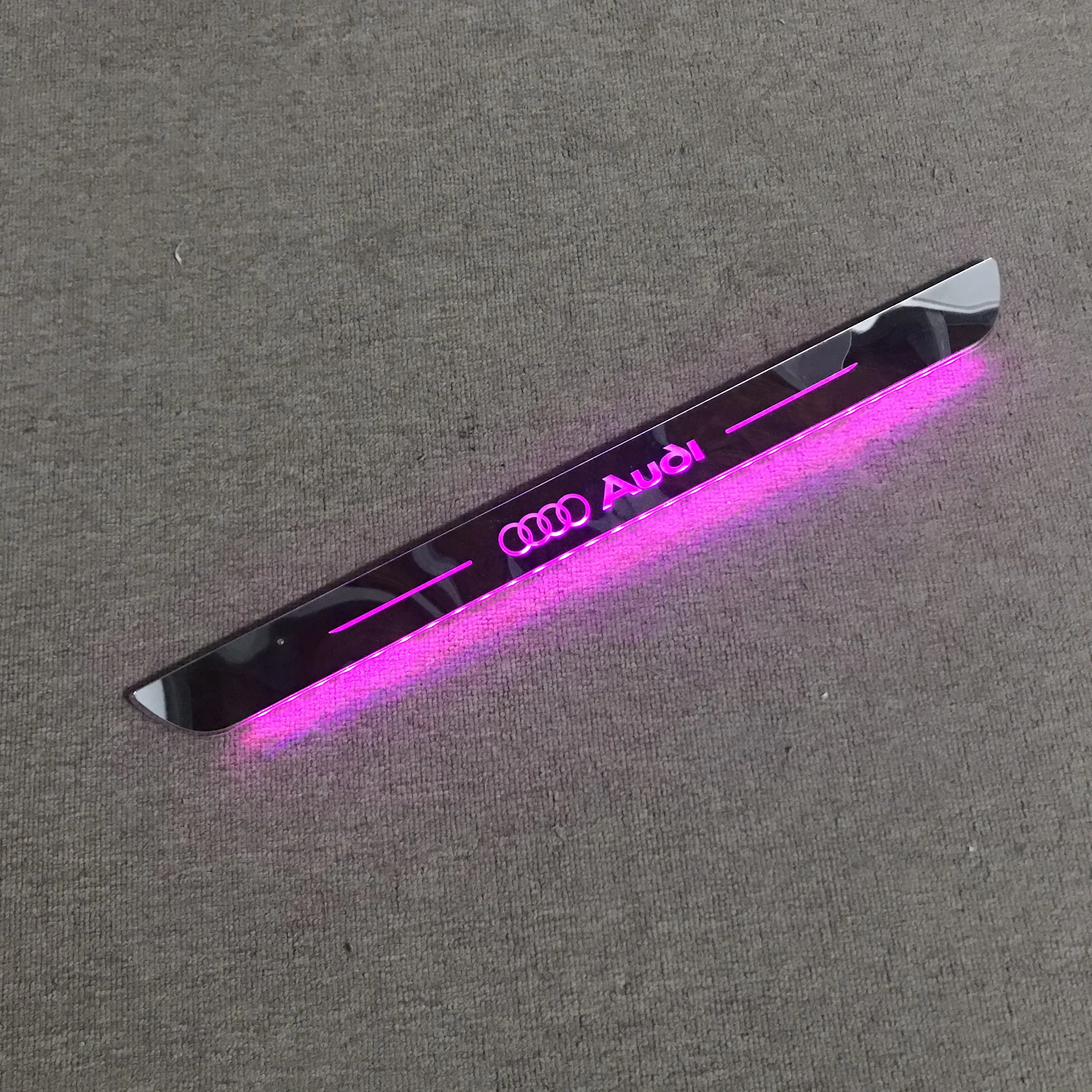 New type of magnetic absorption car foot lamp welcome foot pedal USB rechargeable magnetic absorption colorful lamp manufacturer