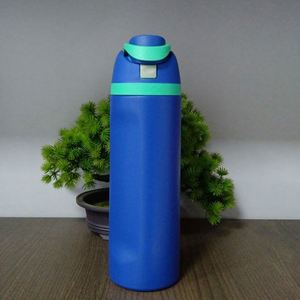 Hot Selling OEM 24oz Stainless Steel <b>Water</b> Flask Double Wall Insulated Sport <b>Bottle</b> with Lid for Camping - Product Image 2