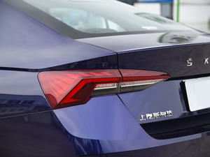 Coche de China <span class=keywords><strong>Skoda</strong></span> <span class=keywords><strong>Octavia</strong></span> PRO 2024 1.5L precios bajo barato 1.5L 0km 2WD <span class=keywords><strong>gasolina</strong></span> coche usado nuevo coche sedán Auto automóvil para la venta - Product Image 6