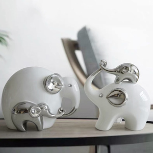 Éléphant, décoration moderne pour <span class=keywords><strong>chambre</strong></span> d'hôtel, cadeau de mariage <span class=keywords><strong>pas</strong></span> cher en gros, couleur argentée blanche, famille chaleureuse - Product Image 3