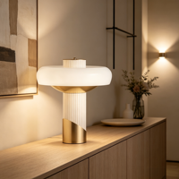 Lampe de table personnalisée pour hôtel, salon, hall d'entrée et décoration de chambre à coucher, style nordique postmoderne minimaliste, mobilier doux
