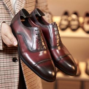 Chaussures habillées de bureau pour hommes, de luxe, de haute qualité, nouvelle collection, personnalisées, à lacets, à bout pointu, légères et respirantes - Product Image 1