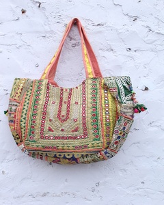 Bolso de Hombro Étnico Gitano con Bordado Tradicional Rajastaní, Estilo Banjara, con Espejos, de Gran Capacidad - Product Image 5