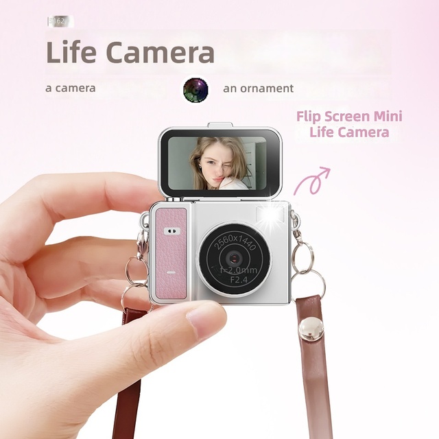 Keychain Digital Camera Retro Thumb Camera Small Bodycam HD Recording SD Card Rechargeable Mini Camera