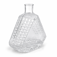 Carafe à whisky triangulaire en cristal avec bouchon en verre taillé en diamant, bouteille à liqueur personnalisable avec logo pour bourbon, scotch, cadeaux pour bar à domicile