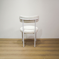 Chaise Moderne Minimaliste en Fer Blanc avec Coussin Doux, Portable et Durable, Idéale pour Hôtels, Villas et Salons – Vente en Gros Usine