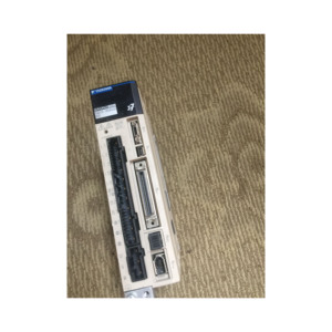 Controlador de Equipo Industrial SGD7S-1R6A004, Módulo SGD7S-1R6A00A, Variador de Frecuencia para Motor SGD7S-1R6A00A - Product Image 1