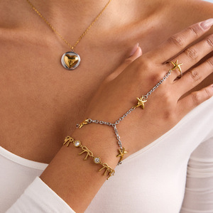 Pulsera de Cadena con Estrella de Mar, Acero Inoxidable con Detalles en Oro, Joyería Unisex para Regalo - Product Image 3