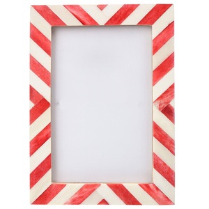 Personnalisé Cadre photo en bois incrusté d'os fabriqué à la main de la meilleure qualité pour la décoration de l'Inde. - Product Image 1