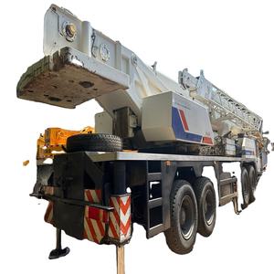 Zoomlion เครนรถบรรทุกมือสอง50ตันรถเครนเคลื่อนที่สภาพการทำงานที่ดีสำหรับเครื่องยนต์ดั้งเดิม - Product Image 1