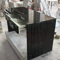 Bureau de direction en marbre Nero Marquina fait main, rainuré avec tiroirs, table de bureau, mobilier de luxe sur mesure pour la décoration intérieure