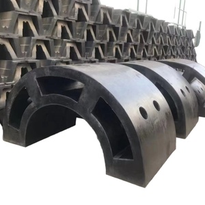 Qingdao Zhonghaihang Pilas de defensa de caucho macizo personalizadas, resistentes a la abrasión en agua salada, para amarre de embarcaciones, con bisagra para muelle y muelle flotante CCS - Product Image 2