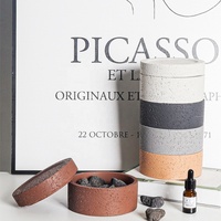 Diffuseur d'arômes en pot en céramique d'huile essentielle naturelle pure et cristal brut parfumé au parfum de maison avec étiquette personnalisée