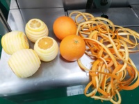 Daqiao Automatische Commerciële Sinaasappelschiller Machine Industriële Elektrische Fruit Sinaasappel Dunschiller Apparatuur Prijs Te Koop