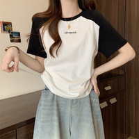 T-shirt à manches courtes imprimé lettres, grande taille, coupe ajustée, décontracté, épaules droites, color block, avec cordon de serrage, crop top, vêtement d'extérieur basique