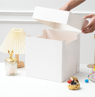 Boîtes à gâteaux en carton ondulé pliables et recyclables, classiques, blanches, carrées, en vente chaude, différentes tailles pour gâteaux de 8 à 12 pouces, fenêtres transparentes