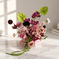 Centre de table élégant rose et vert, petite boule de fleurs de 30 cm, boule de fleurs de cymbidium rose et d'anthurium, décoration d'événements