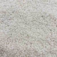 Masterbatch anti-agglomérant à l'érucamide pour la réduction de la friction dans les films plastiques de qualité alimentaire et le moulage