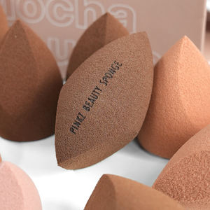 Éponge de maquillage hydrophile en polyuréthane marron uni sans latex, impression personnalisée UV Laser Pinkz, pour cosmétiques et beauté - Product Image 1