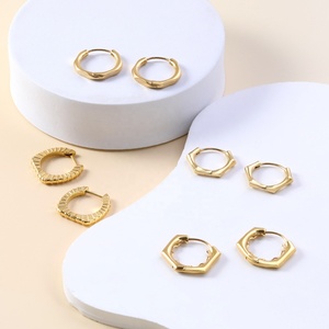 Boucles d'oreilles créoles minimalistes élégantes en acier inoxydable plaqué or 18 carats, style bambou, pour femmes - Nouvelle collection européenne tendance - Product Image 1