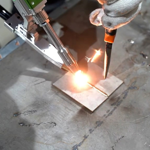 1000W 1500W 2000W sợi laser cầm tay máy cắt làm sạch 3 trong 1 máy hàn laser - Product Image 1