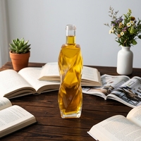 Bouteille de liqueur en verre torsadé de luxe de 700 ml, forme spirale unique, bouchon à vis, impression sur écran, gravure, couleur personnalisée, whisky