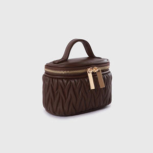 <span class=keywords><strong>Estuche</strong></span> <span class=keywords><strong>de</strong></span> Maquillaje <span class=keywords><strong>de</strong></span> Lujo <span class=keywords><strong>de</strong></span> Alta Calidad Portátil <span class=keywords><strong>para</strong></span> Viaje Organizador <span class=keywords><strong>de</strong></span> Cosméticos <span class=keywords><strong>para</strong></span> <span class=keywords><strong>Mujer</strong></span> <span class=keywords><strong>de</strong></span> PU Color Crema con Cierre Elegante y Duradero - Product Image 2