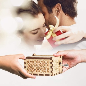 Cajas de música de madera, <span class=keywords><strong>caja</strong></span> <span class=keywords><strong>Musical</strong></span> Sunshine de madera <span class=keywords><strong>vintage</strong></span> grabada con láser, regalos para cumpleaños/Navidad/Día de San Valentín - Product Image 4