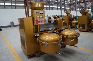 Machine d'extraction d'huile d'arachide par pressage à froid et à chaud Guangxin pour graines de tournesol et noix, <span class=keywords><strong>filtre</strong></span> à huile à pression d'air, capacité 270 kg/h - Product Image 4