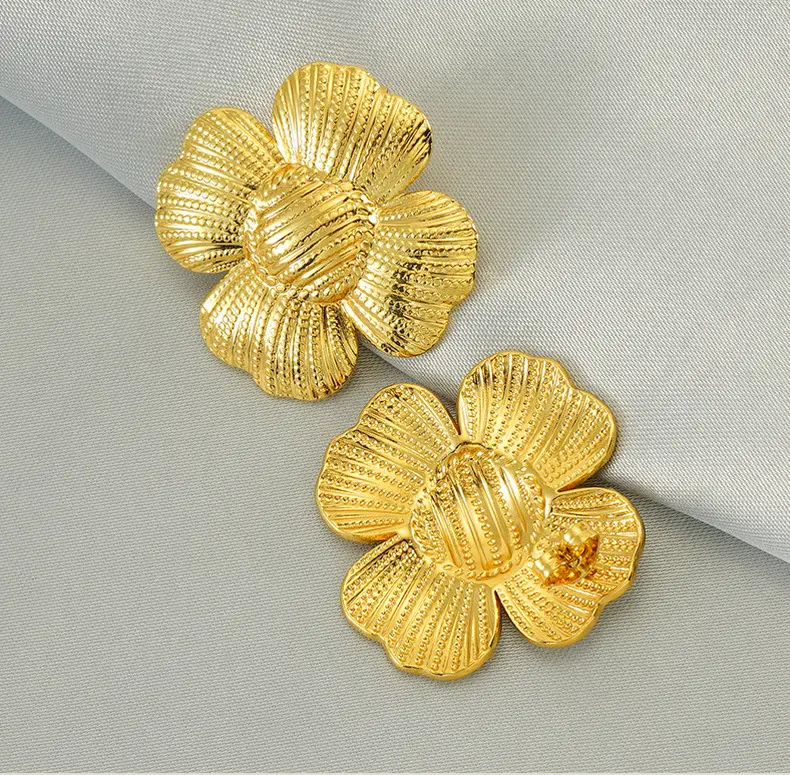 Vintage Statement Geometric Stud Earrings 18k Gold Plated Stainless Steel Sunflower Gold Chunky Earrings For Women