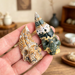 Figurines sculptées à la main en jaspe océanique naturel en forme de tête de mort et de pointe de flèche, pierres de guérison pour le Reiki, décoration intérieure et cadeaux (vente en gros) - Product Image 4