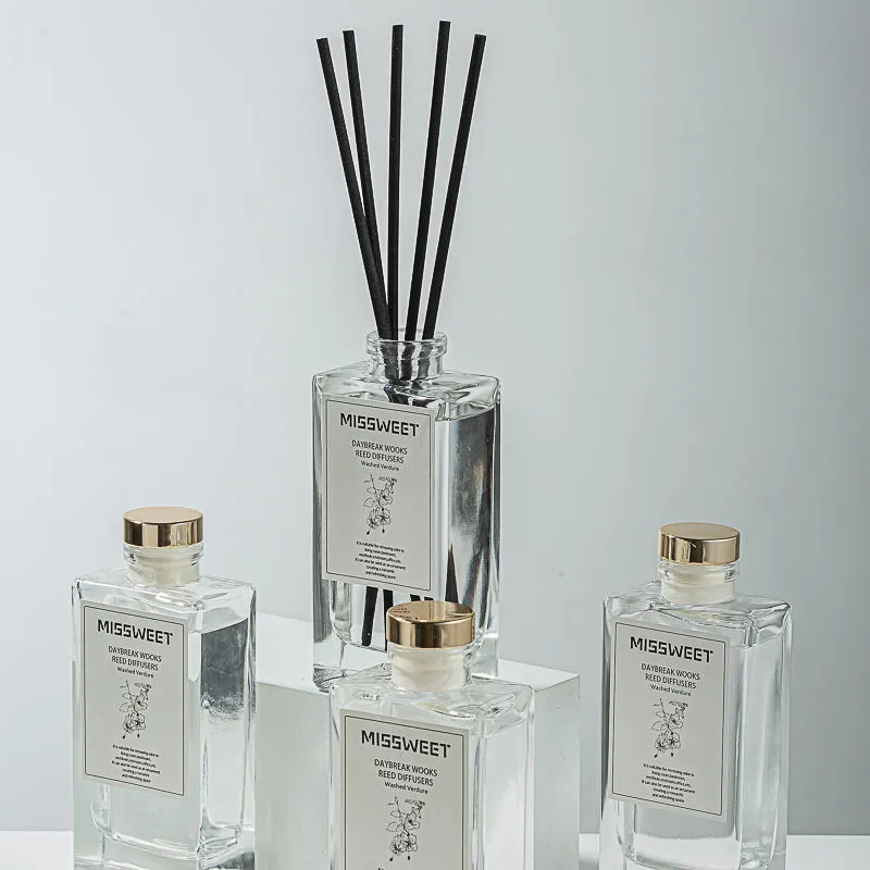Oem Aangepaste 200Ml Aroma Reed Diffuser Luxe Glazen Fles Luchtverfrisser Home Reed Diffuser Geur Parfum