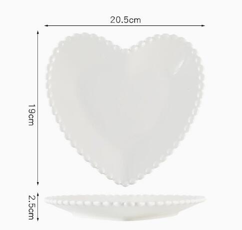 White 8inch heart plate